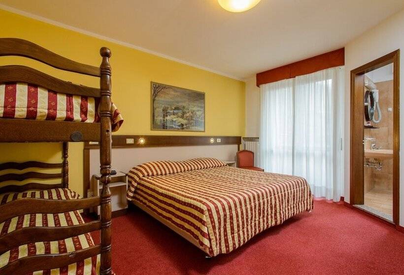 スタンダード４人部屋, Bes Hotel Papa San Pellegrino Terme
