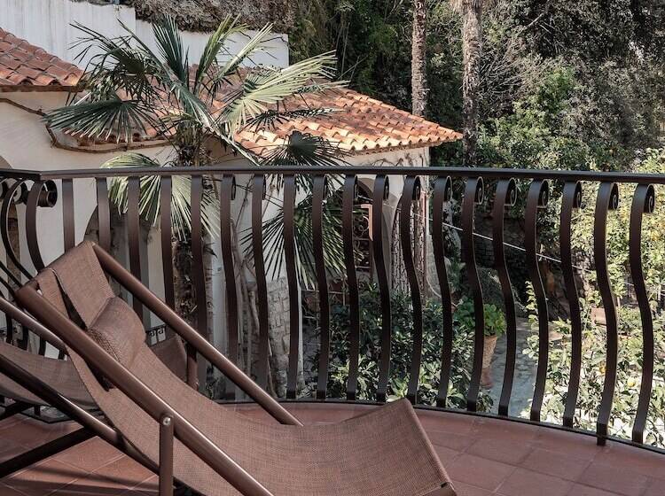 Medencére Néző Junior Suite, Conca Park