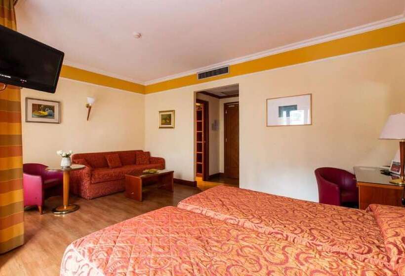Трехместный Номер Классика, Il Chiostro By Lvg Hotel Collection