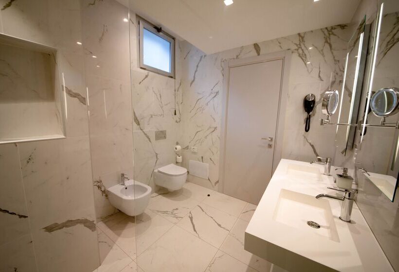 Habitación Premium Vista al Mar., Labranda Rocca Nettuno Tropea