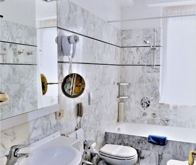 Camera Standard Individuale, Metropole
