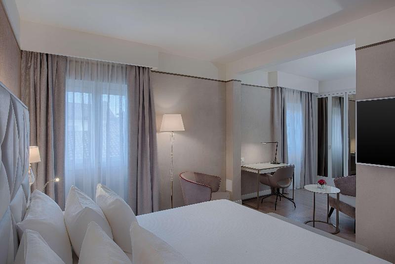 Полулюкс, NH Collection Palazzo Verona