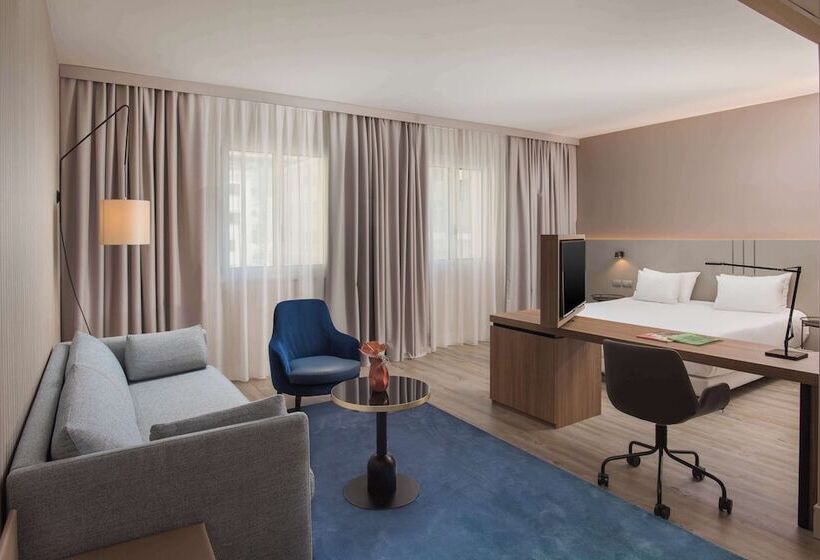 سوییت جونیور, NH Trieste
