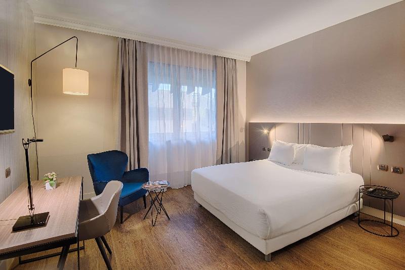 اتاق سوپریور, NH Trieste