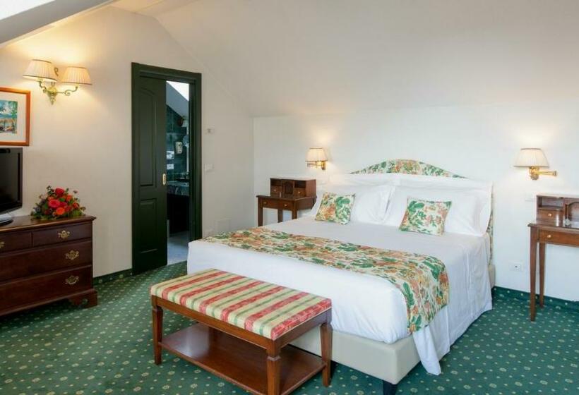 اتاق استاندارد سه نفره, Victoria & Iside Spa