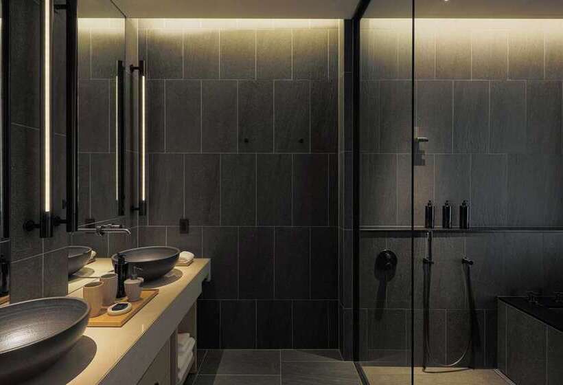 اتاق لوکس با تخت بزرگ, Hilton Niseko Village