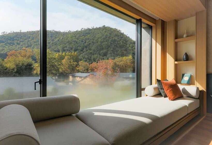 اتاق لوکس, Hilton Niseko Village