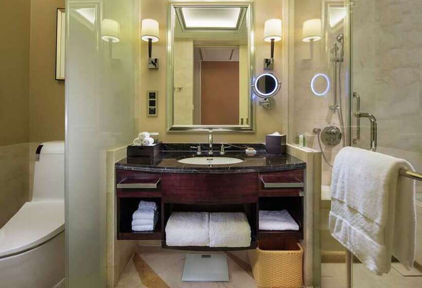 اتاق لوکس با تخت بزرگ, Hilton Niseko Village