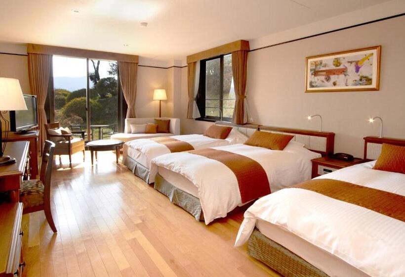 스탠다드 트리플 룸 가든 전망, Odakyu Hotel De Yama