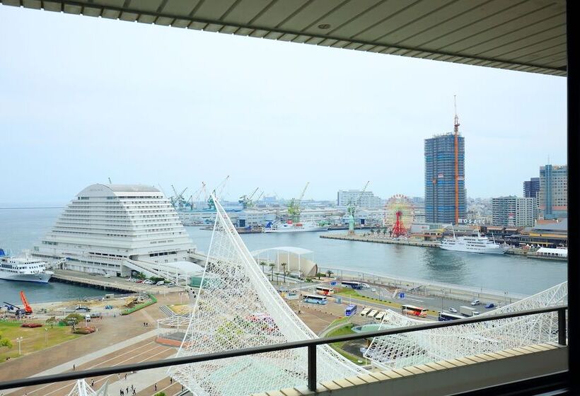디럭스 트리플 룸, Okura Kobe