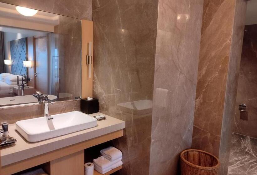 Люкс Executive Кровать Кинг, Courtyard By Marriott Tiruchirappalli