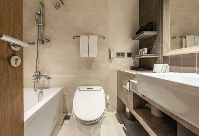 اتاق استاندارد یک نفره, Royal Hotel Seoul
