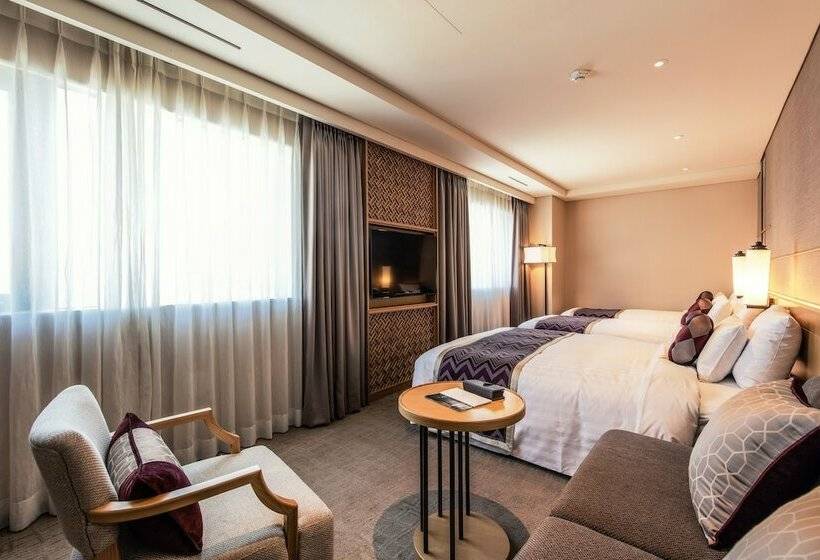 اتاق پریمیوم سه تخته, Royal Hotel Seoul