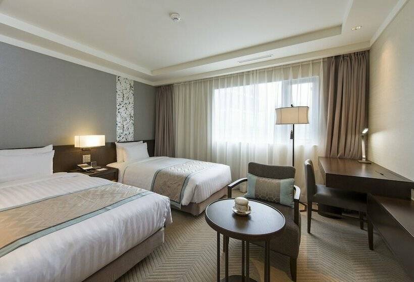 اتاق خانوادگی, Royal Hotel Seoul