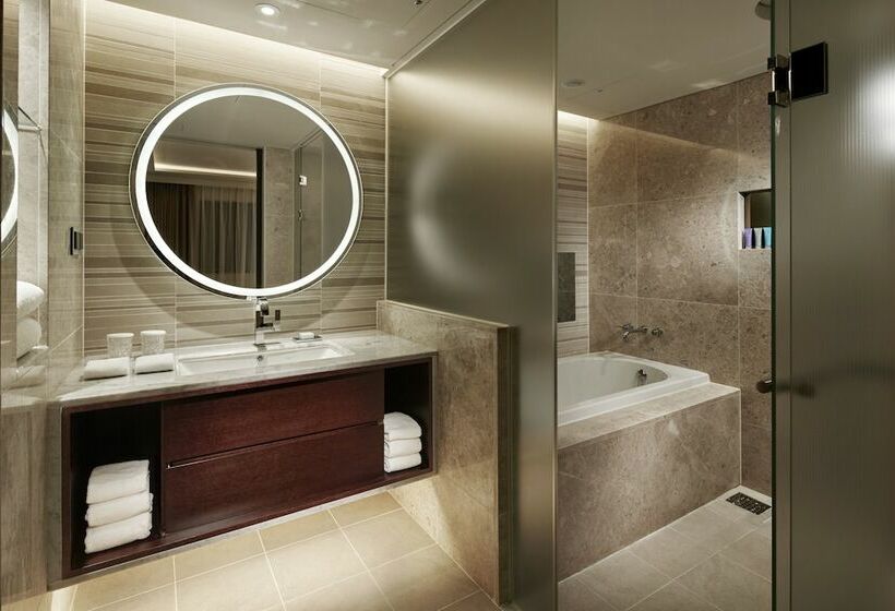 سوئیت رویال, Royal Hotel Seoul