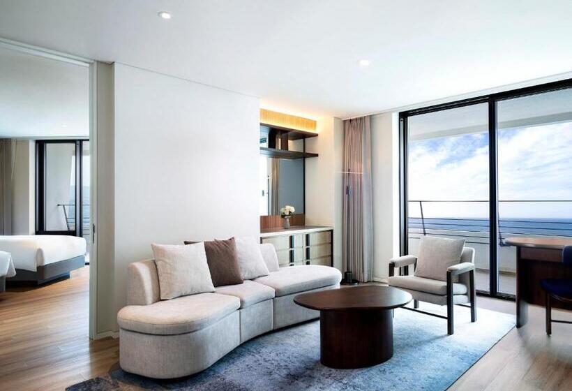 Семейный Полулюкс, Parnas Hotel Jeju