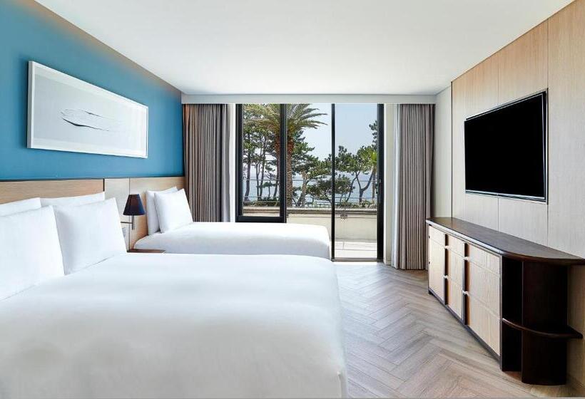 Клубный люкс с видом на море, Parnas Hotel Jeju