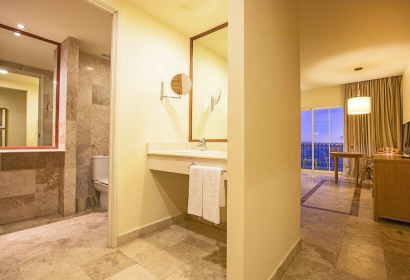 اتاق استاندارد با چشم‌انداز دریا, Krystal Puerto Vallarta