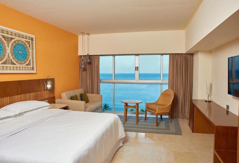 Club Room King Bed, Sheraton Buganvilias Resort & Convention Center