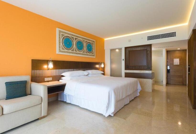 Club Room King Bed, Sheraton Buganvilias Resort & Convention Center