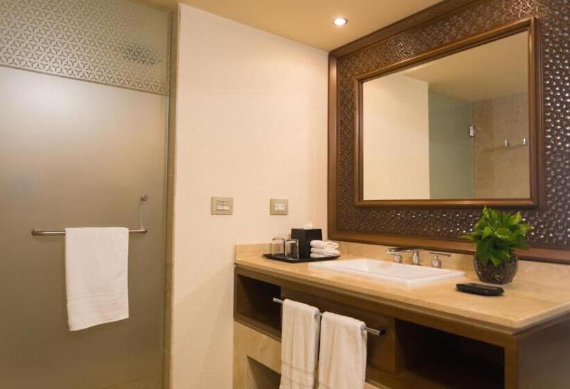 اتاق کلوب با چشم‌انداز, Sheraton Buganvilias Resort & Convention Center