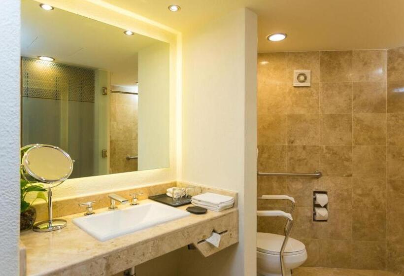 اتاق استاندارد در طبقه همکف, Sheraton Buganvilias Resort & Convention Center