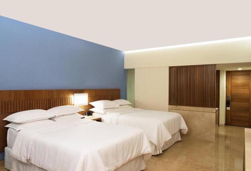 اتاق لوکس با چشم‌انداز باغ, Sheraton Buganvilias Resort & Convention Center