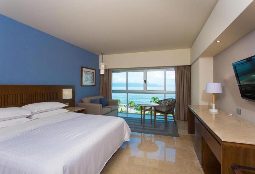 اتاق دلوکس با تخت کینگ و چشم‌انداز, Sheraton Buganvilias Resort & Convention Center