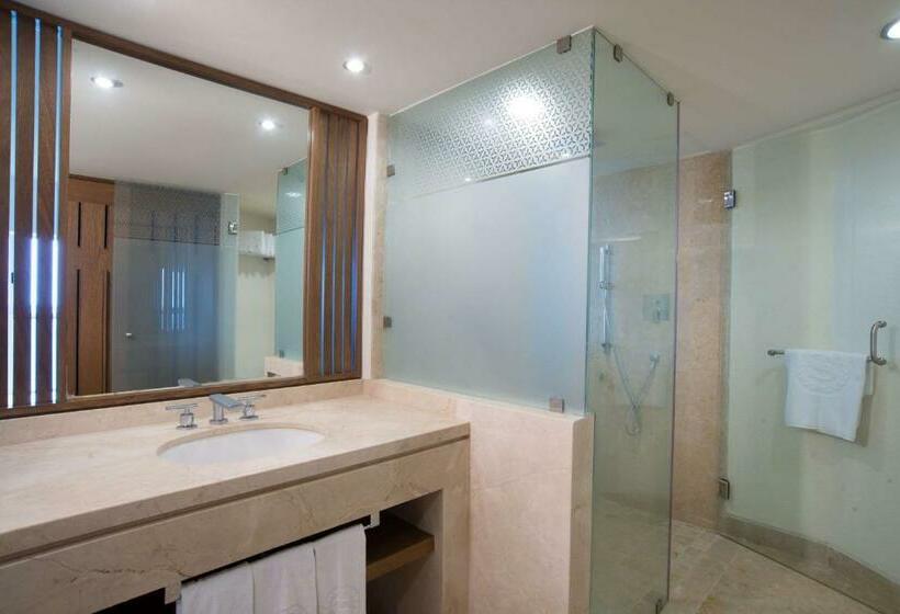 اتاق استاندارد در طبقه همکف, Sheraton Buganvilias Resort & Convention Center