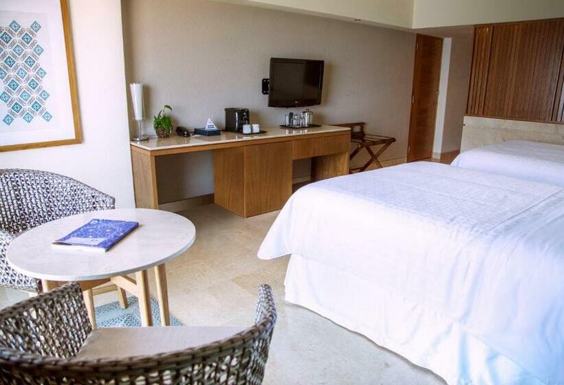 اتاق لوکس با چشم‌انداز باغ, Sheraton Buganvilias Resort & Convention Center