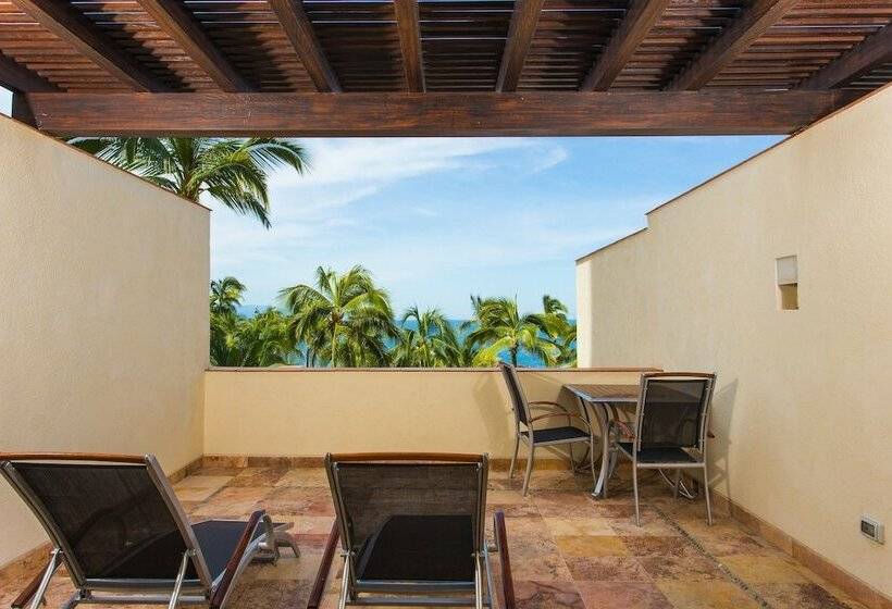 اتاق لوکس با چشم‌انداز باغ, Sheraton Buganvilias Resort & Convention Center