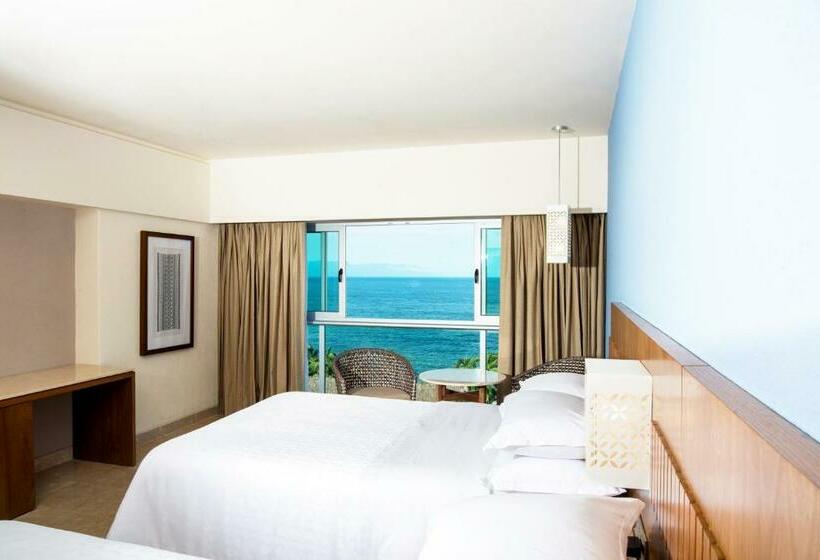 اتاق لوکس با چشم‌انداز دریا, Sheraton Buganvilias Resort & Convention Center