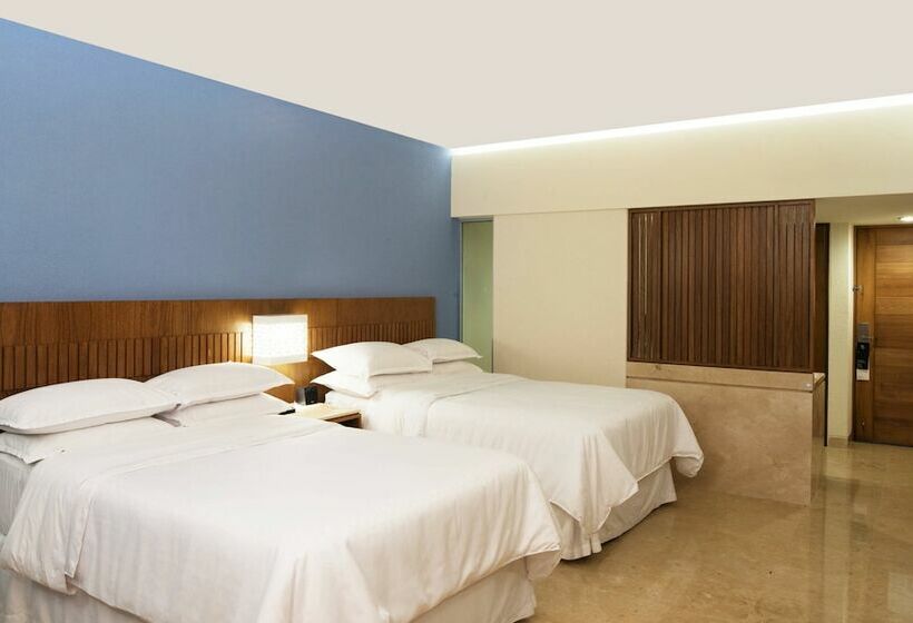 اتاق لوکس با چشم‌انداز دریا, Sheraton Buganvilias Resort & Convention Center