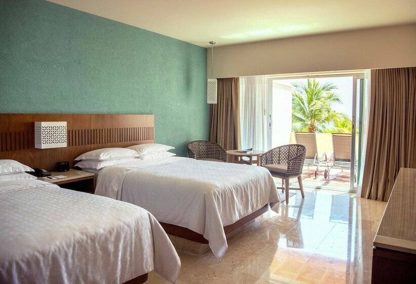 اتاق لوکس با چشم‌انداز دریا, Sheraton Buganvilias Resort & Convention Center