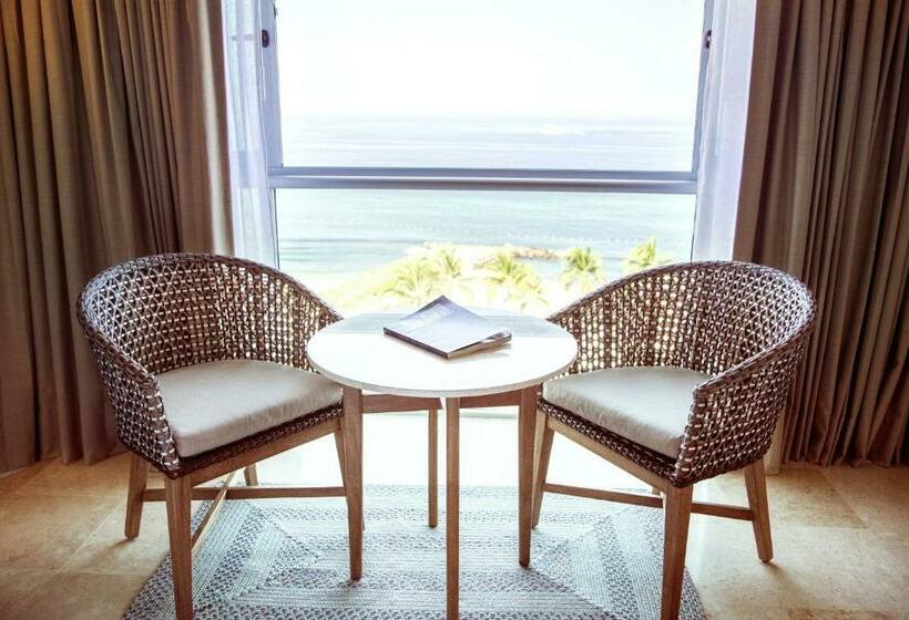 اتاق دلوکس با تخت کینگ و چشم‌انداز, Sheraton Buganvilias Resort & Convention Center