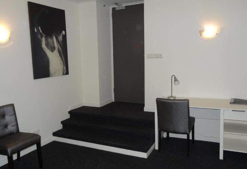 Quarto deluxe, Café Restaurant De Posthoorn