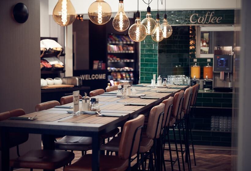 اتاق استاندارد یک نفره, Singel Hotel Amsterdam