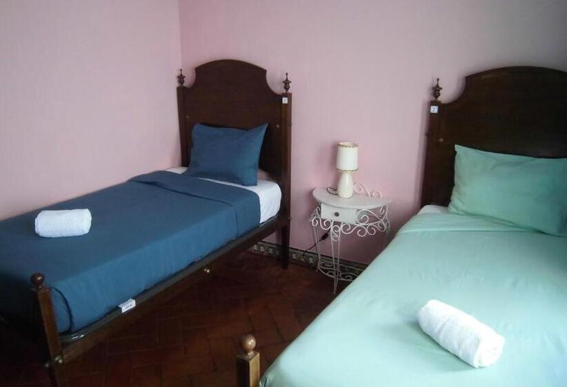 Quarto Triplo Estandar, Hostel The White Butterfly