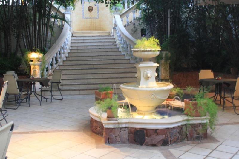 اتاق استاندارد, Premier Hill Suites