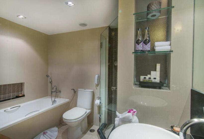 Quarto Familiar Deluxe, The Sukosol