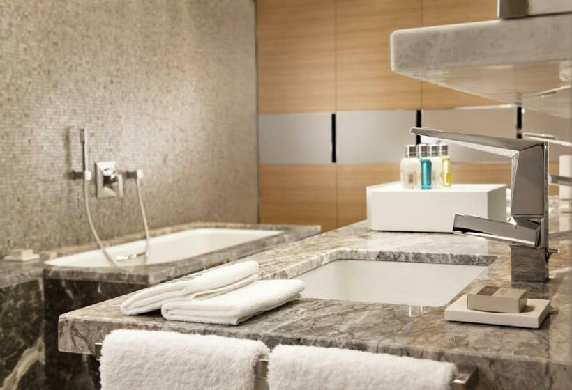 اتاق استاندارد با چشم‌انداز, Swissotel The Bosphorus Istanbul
