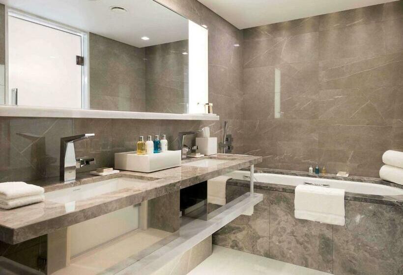 اتاق اجرایی با تخت بزرگ, Swissotel The Bosphorus Istanbul