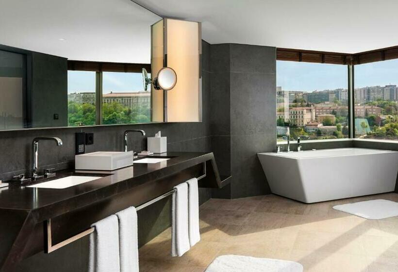 اتاق استاندارد با چشم‌انداز پارک, Swissotel The Bosphorus Istanbul