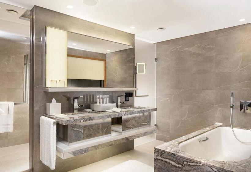 سوئیت با چشم‌انداز, Swissotel The Bosphorus Istanbul
