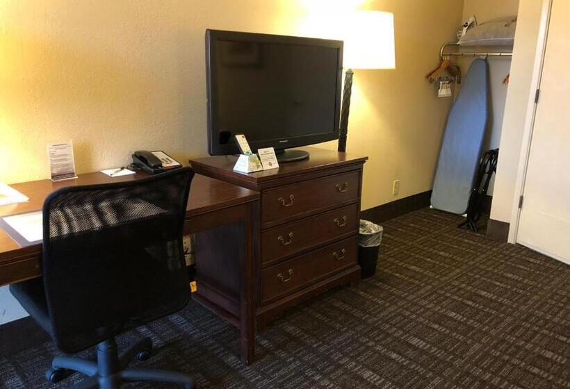 适合残疾人使用的标准间, Best Western Lakewood  Historic Landmark