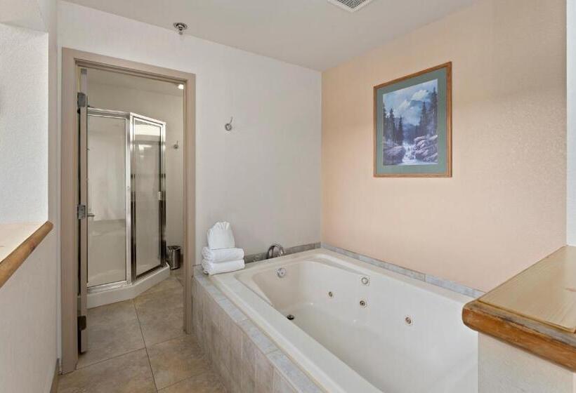 Люкс Кровать Кинг, Cedar Street Hotel & Suites