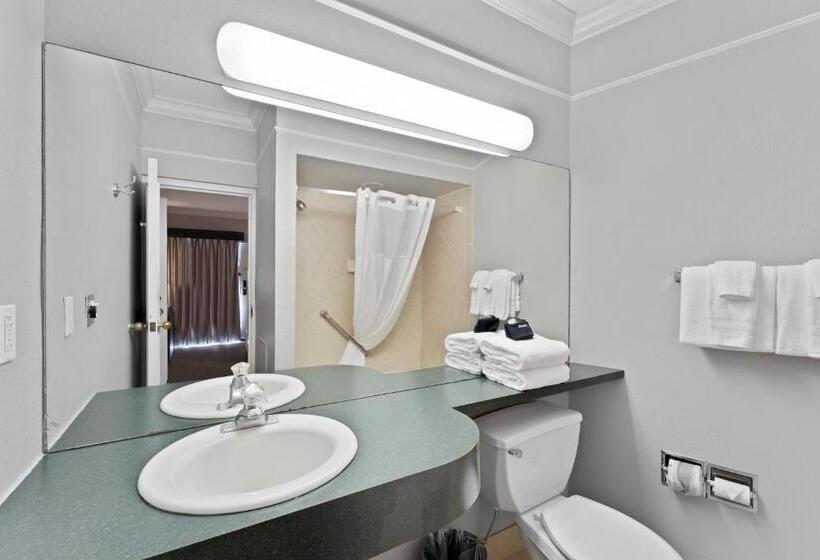 Люкс с гидромассажем, Cedar Street Hotel & Suites