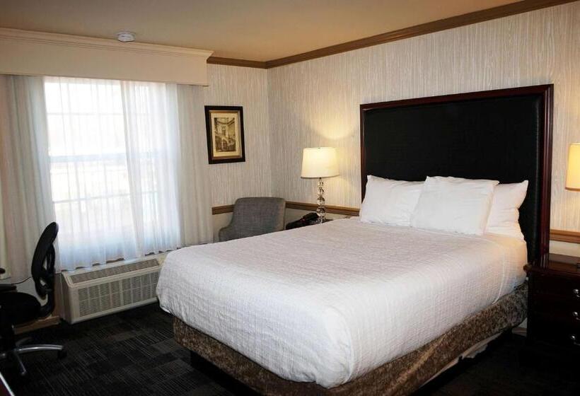 اتاق استاندارد با تخت دو نفره بزرگ برای معلولان, Wingate By Wyndham Bellingham Heritage Inn