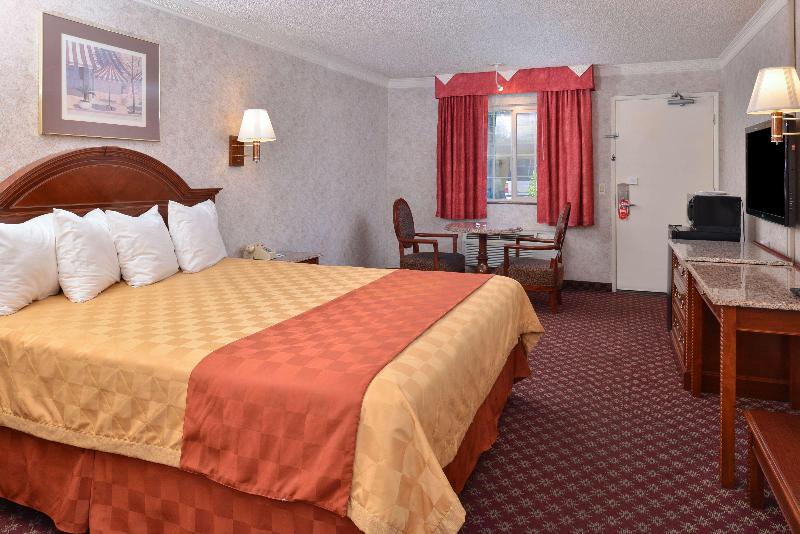 스위트 킹사이즈 침대, Americas Best Value Inn & Suites Fontana