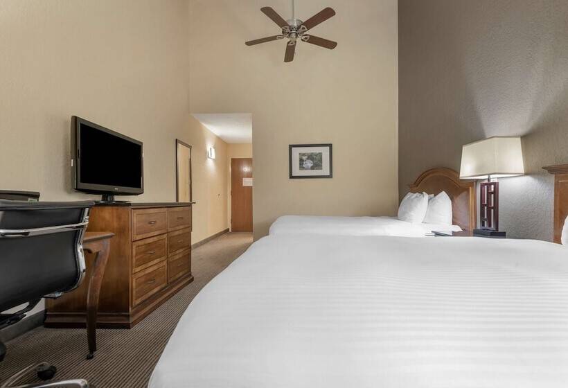 Номер Стандарт 2 Двуспальные Кровати, Best Western University Inn